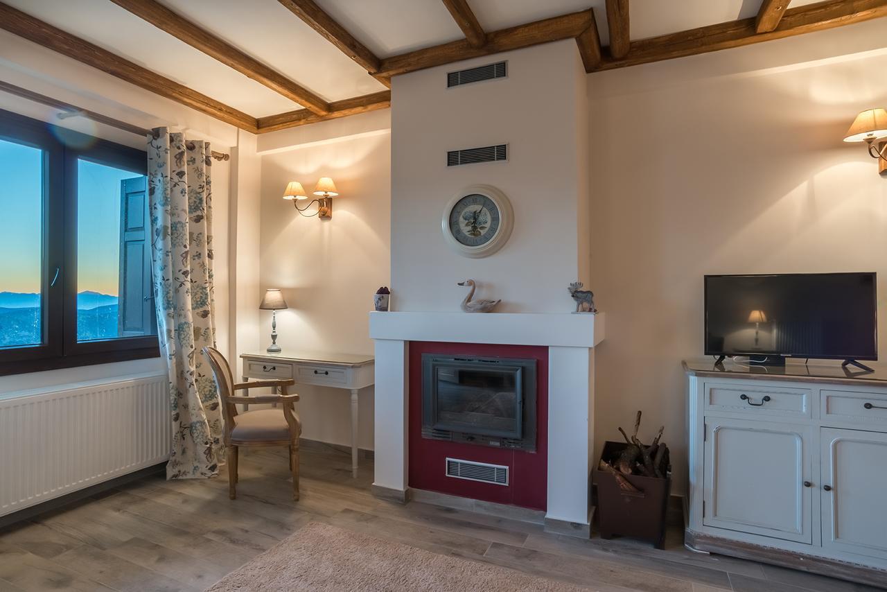 Almondhouse Suites With Fireplace - Adults Only Arachova Exterior photo