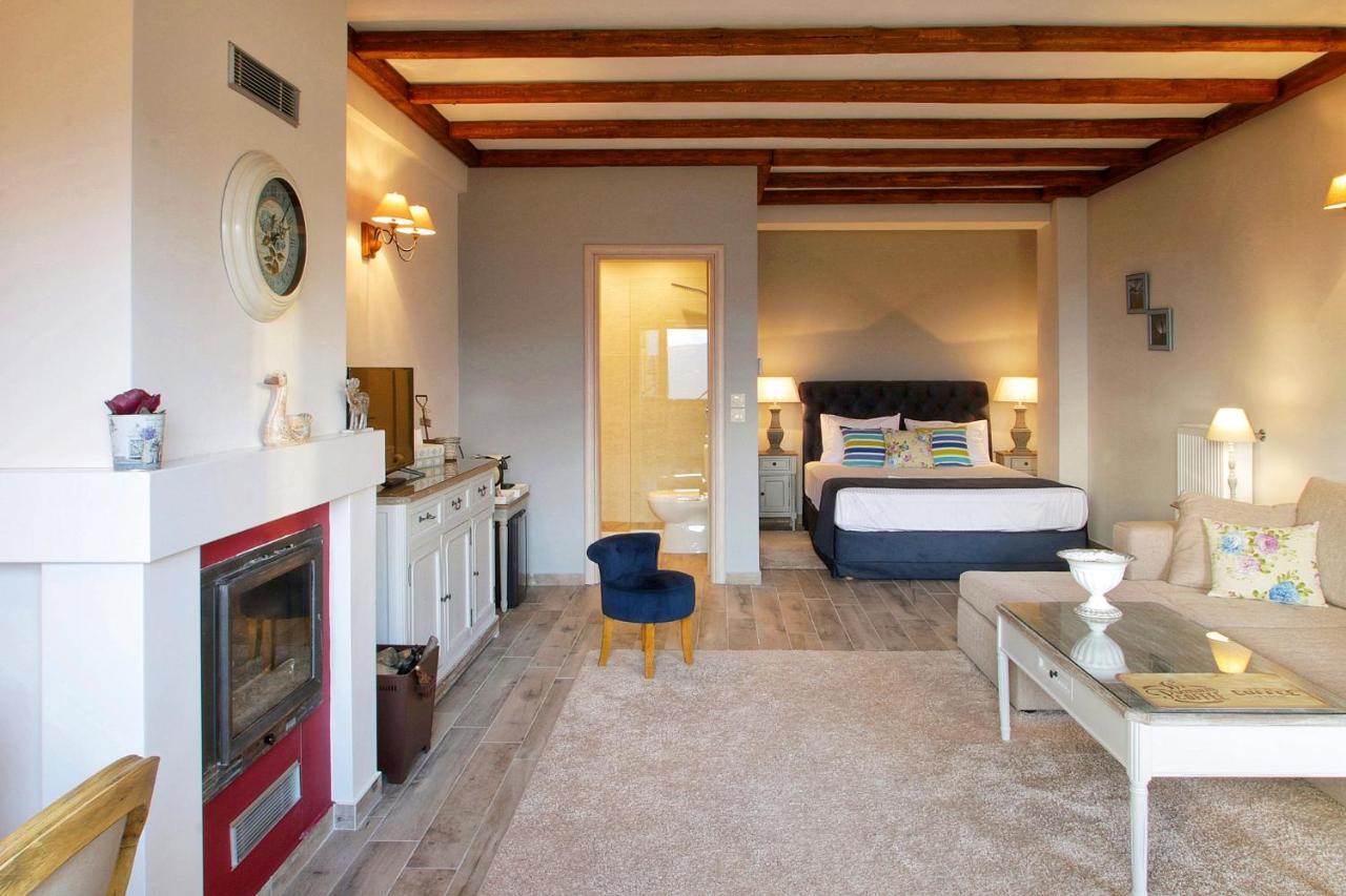 Almondhouse Suites With Fireplace - Adults Only Arachova Exterior photo