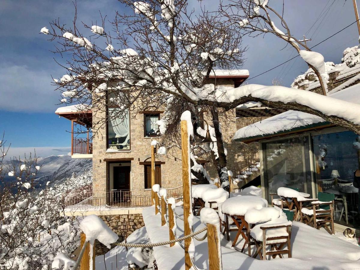 Almondhouse Suites With Fireplace - Adults Only Arachova Exterior photo