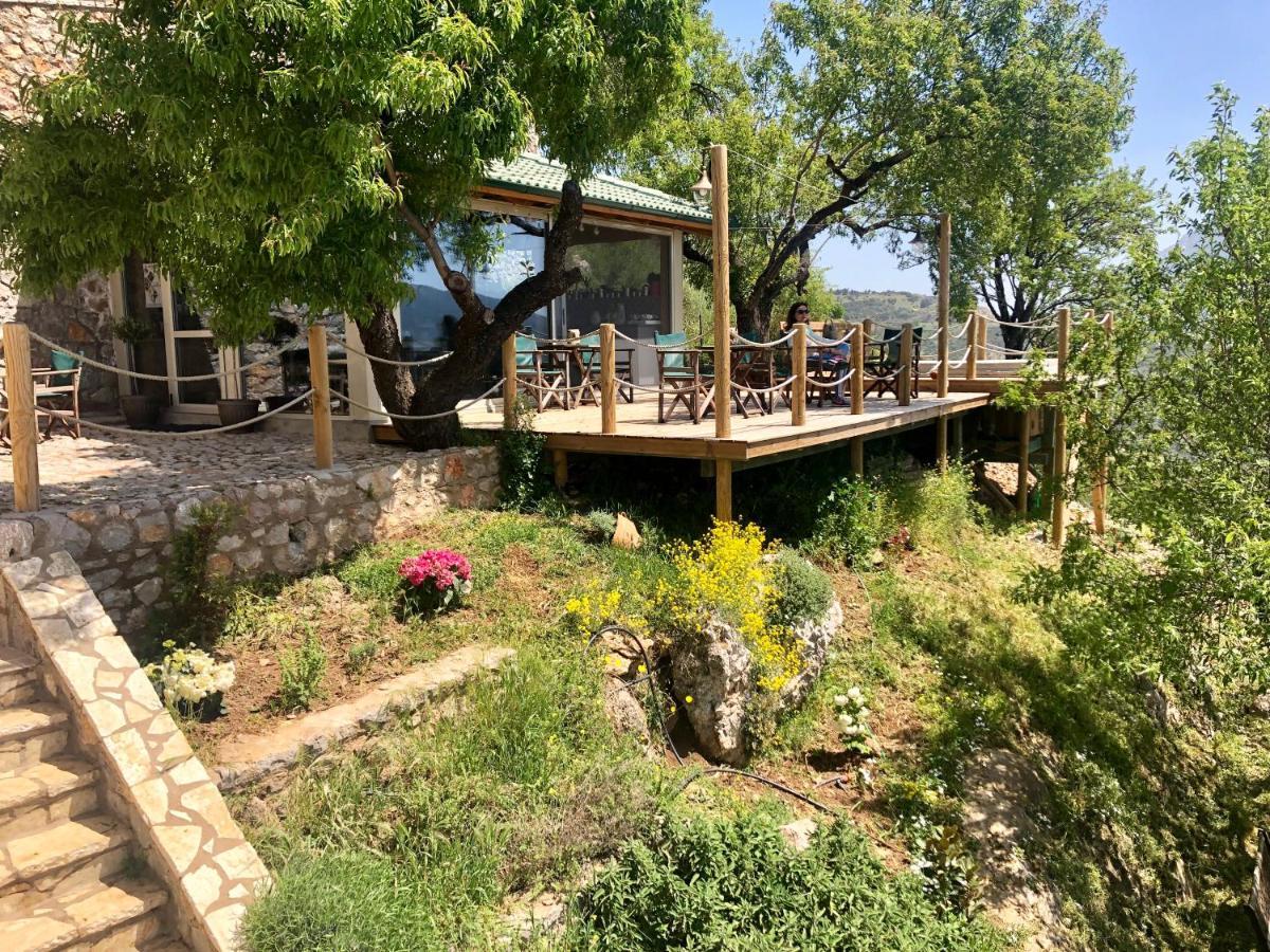 Almondhouse Suites With Fireplace - Adults Only Arachova Exterior photo